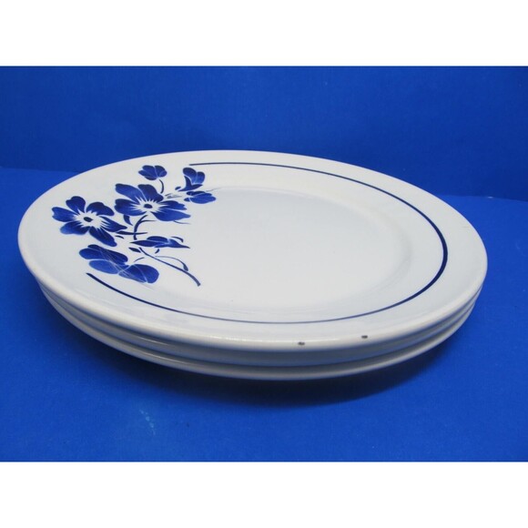 Comptoir de Famille  8 1/4" Floral Salad Plates Set of 3 - Picture 10 of 12